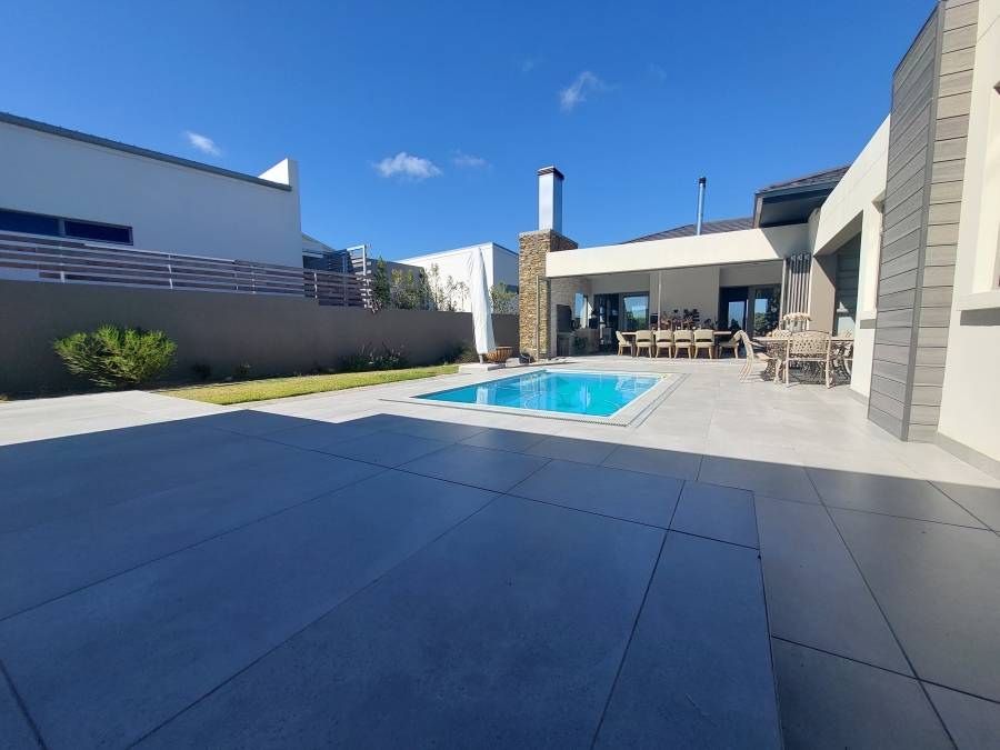 4 Bedroom Property for Sale in Oubaai Western Cape